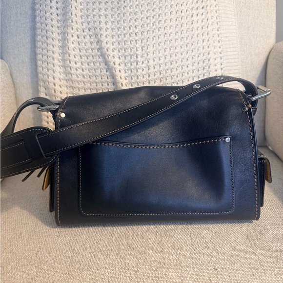 Coach Cargo Western Tabby EUC - Picture 4 of 14